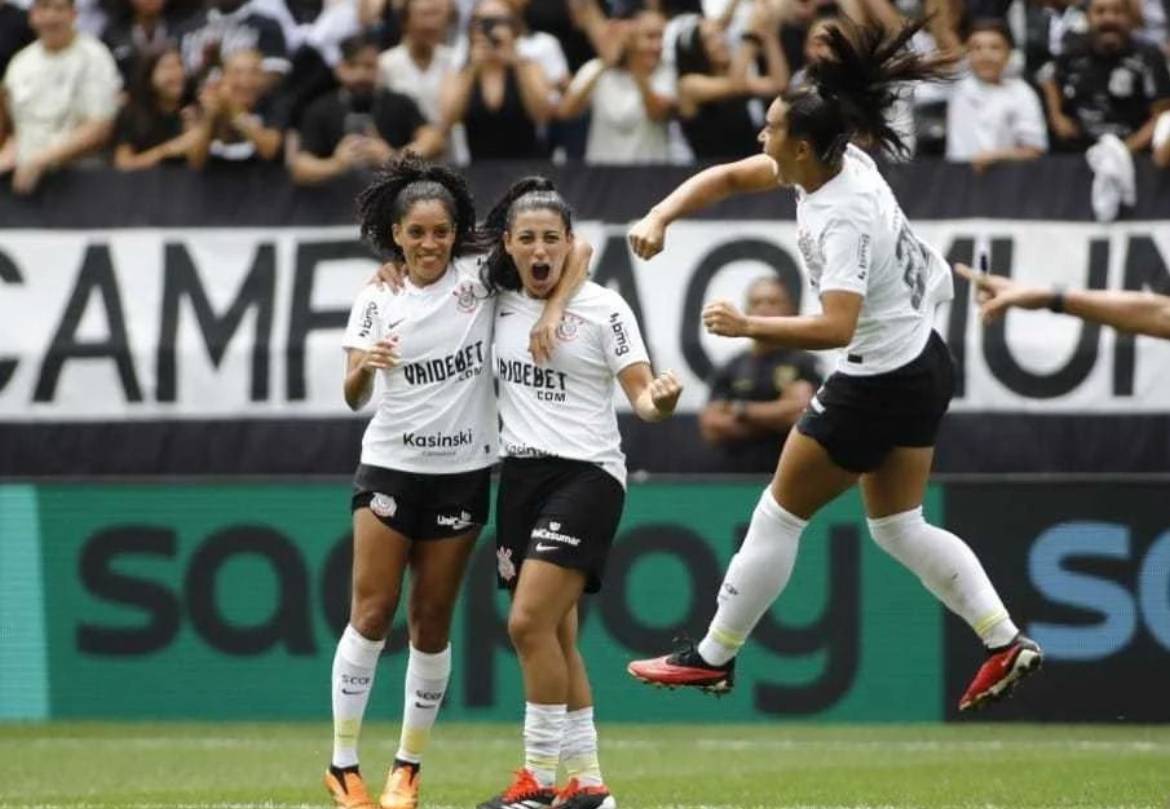 Corinthians vence Cruzeiro e conquista o tri da Supercopa Feminina