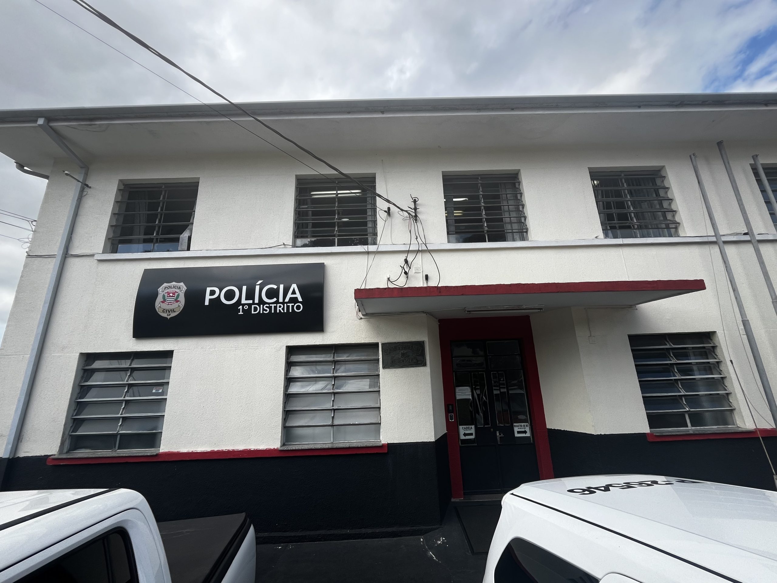 Motorista atropela homem após briga de trânsito na Vila Oliveira e foge sem prestar socorro