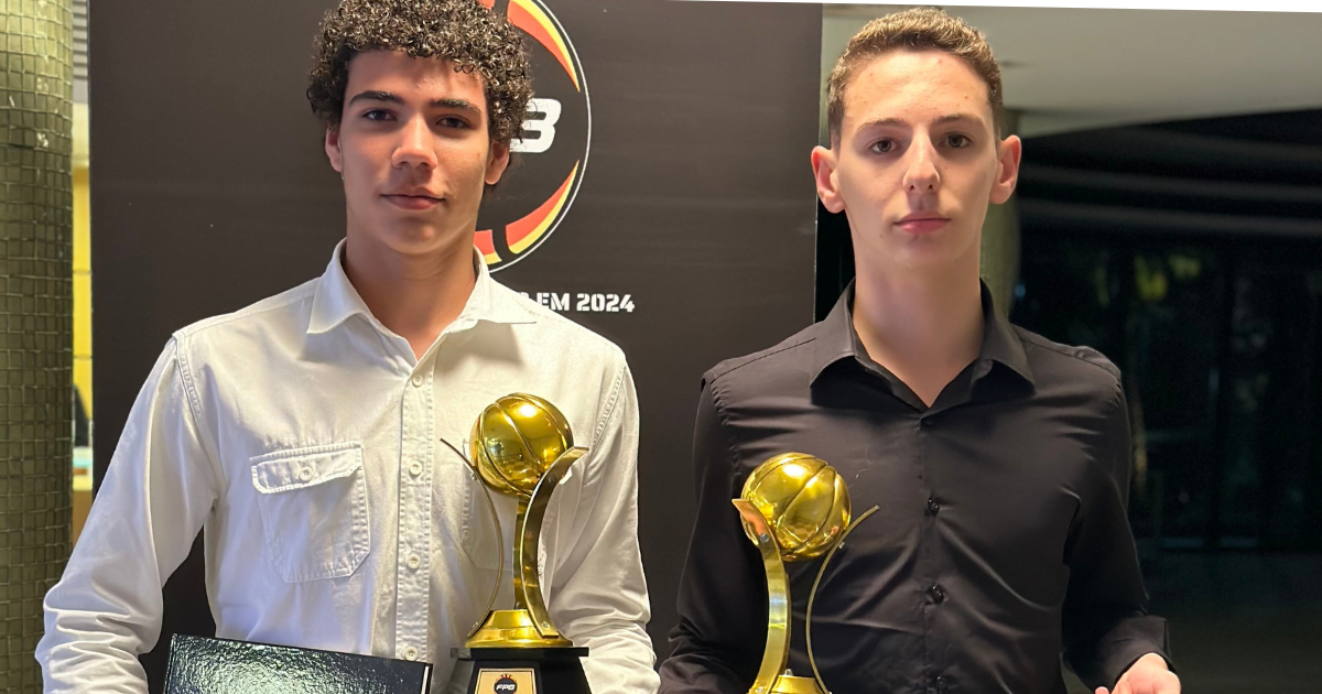 Atletas do Mogi Basquete recebem prêmios de melhores do ano do Paulista de 2023