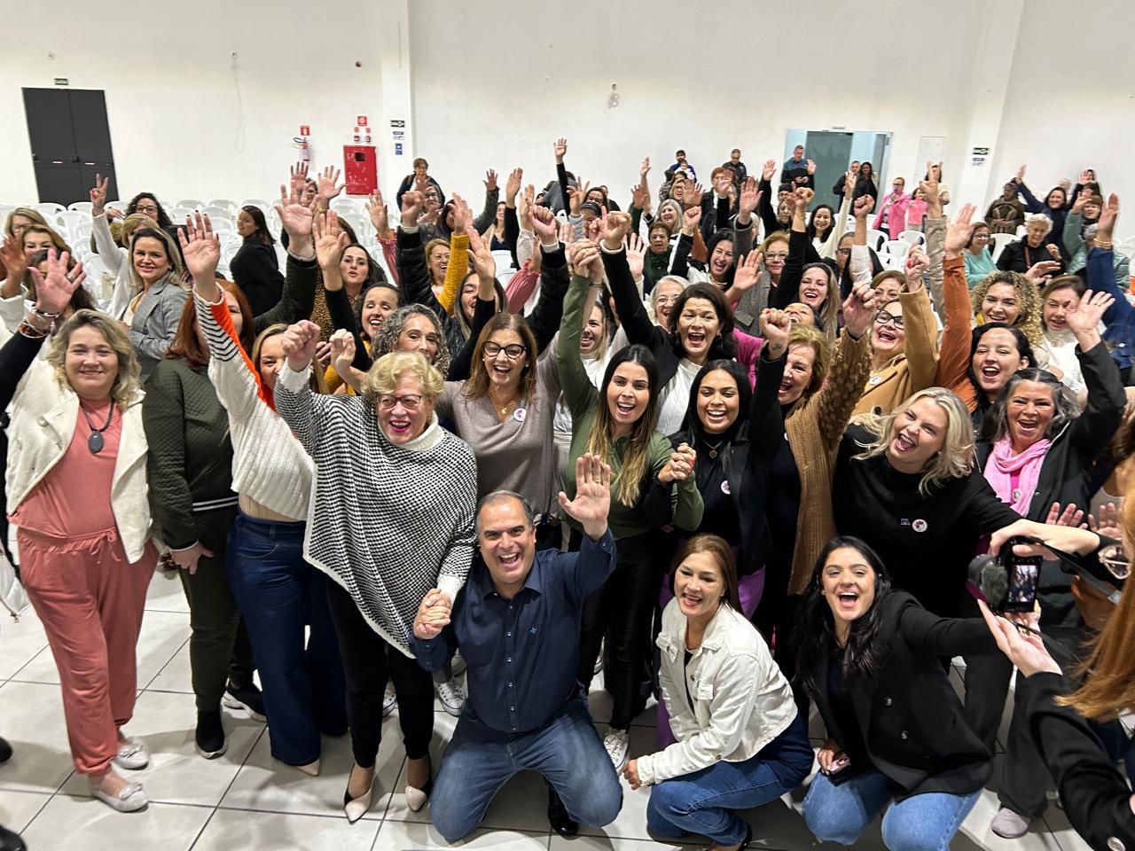 Em encontro com pré-candidatas, Mara Bertaiolli promete criar Secretaria da Mulher