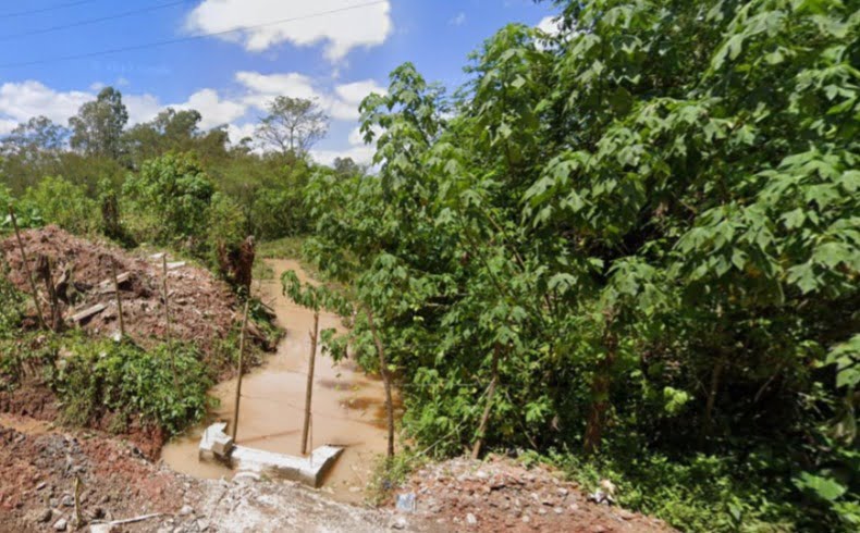 Corpo de jovem é encontrado em terreno baldio de Suzano
