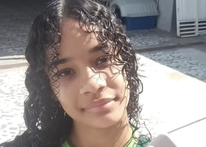 Mãe busca por jovem de 13 anos desaparecida em Jundiapeba