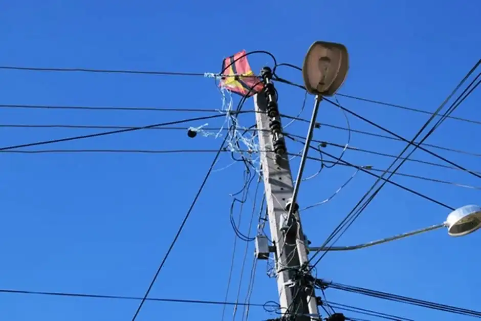 EDP corta fios irregulares de internet em 7 bairros de Mogi das Cruzes