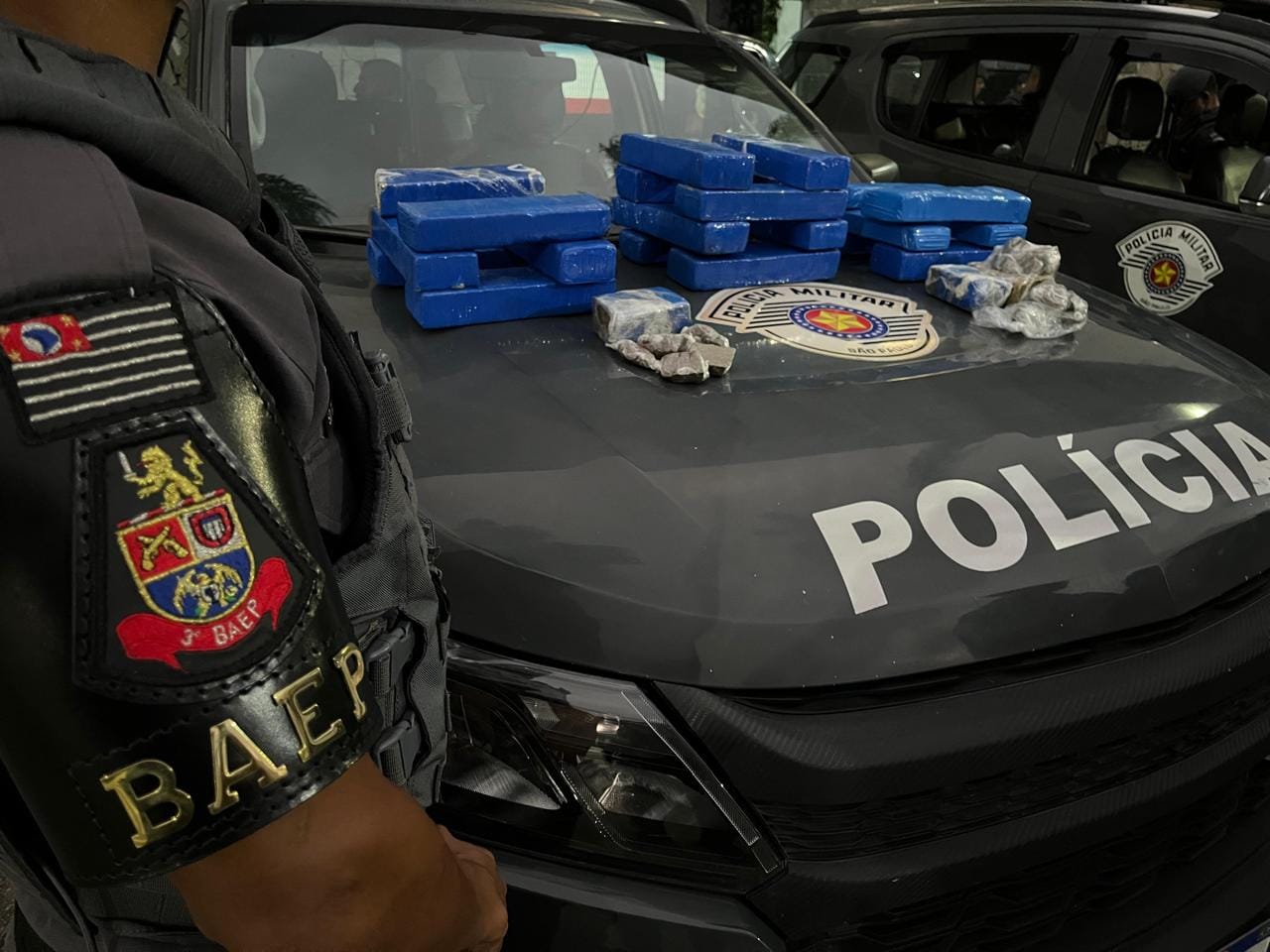 Suspeito é preso pelo Baep com 19,3kg de maconha, em Santa Isabel