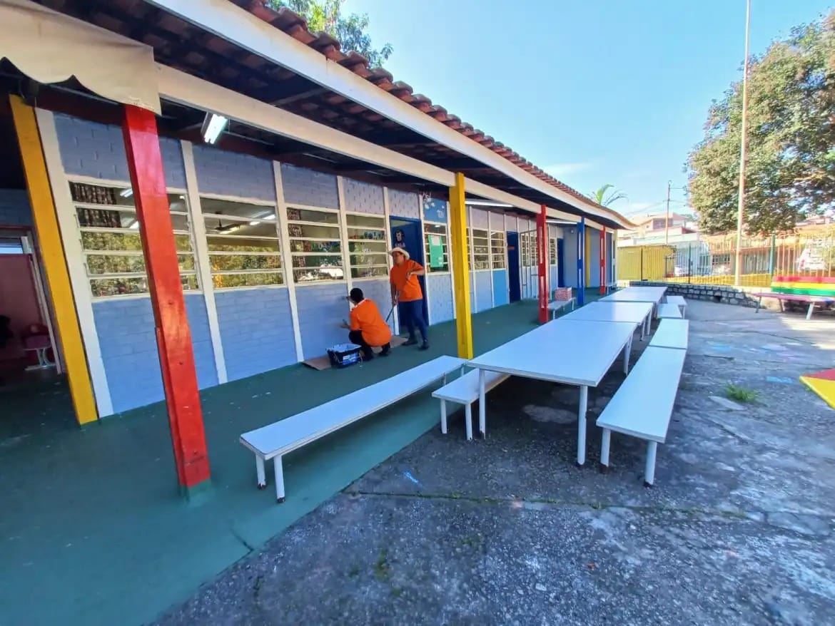 Mais de 13 mil estudantes voltam às aulas nesta quarta-feira em Poá