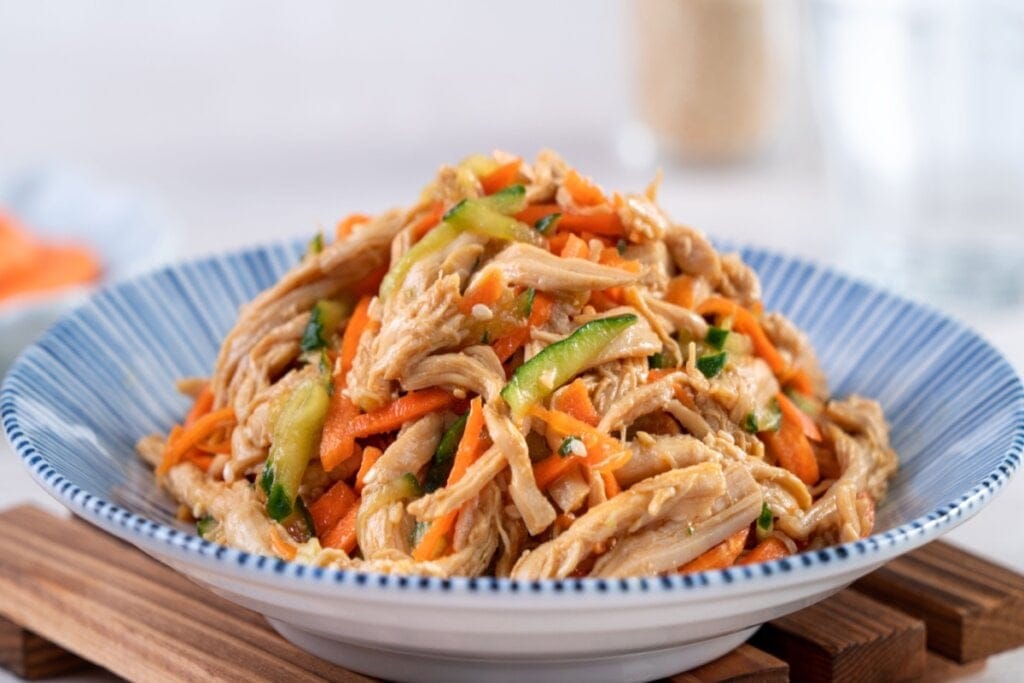 5 receitas com frango desfiado para o almoço