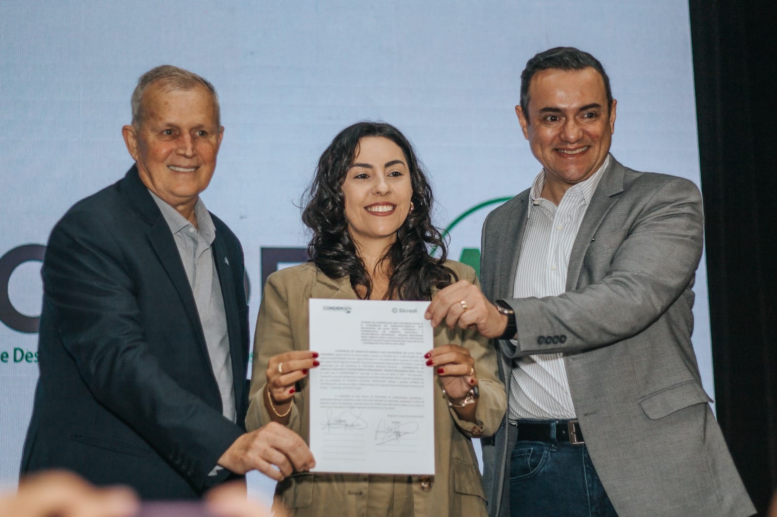 Condemat+ e Sicredi firmam parceria para levar educação financeira a 5,6 mil alunos do Alto Tietê