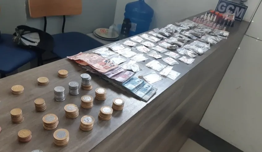 Homem é preso em flagrante por tráfico de drogas na Vila Cecília, em Mogi