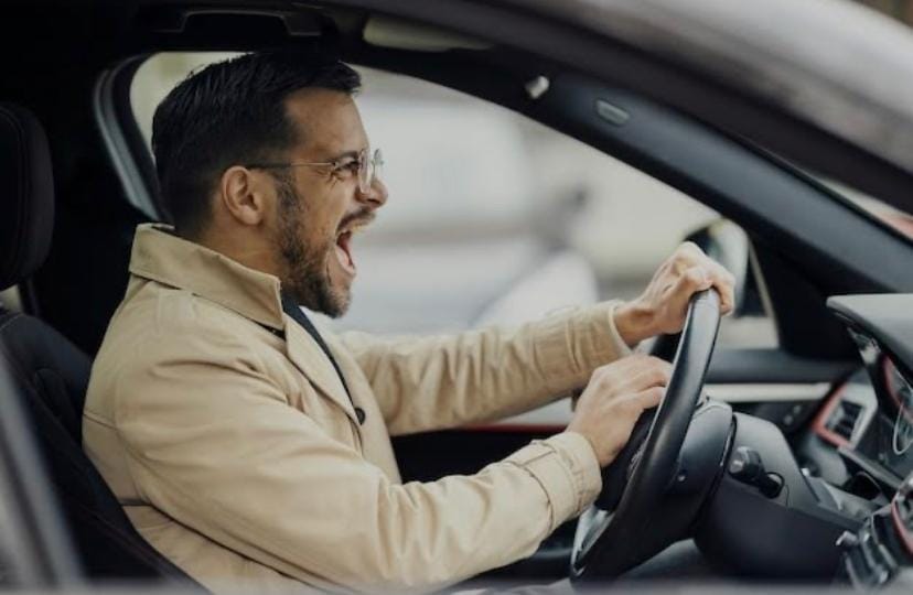 Reclamar demais afeta a saúde mental de quem fala e de quem ouve, alerta psicóloga