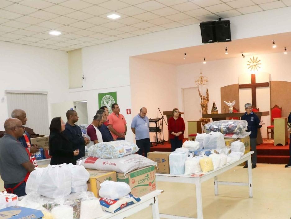 Festa do Divino de Mogi entrega 1,5 mil quilos de alimentos a instituições beneficentes