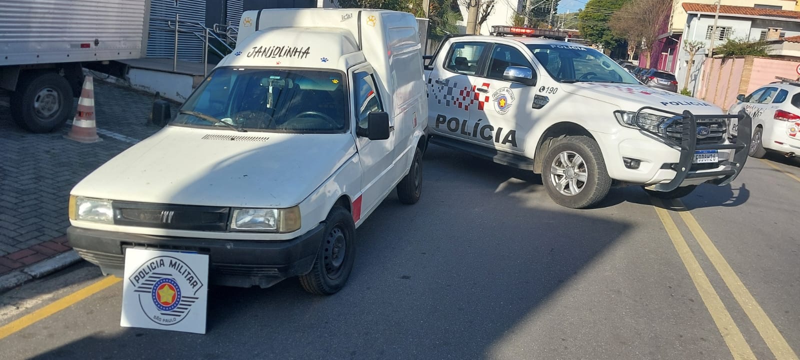 Homem é preso após furtar carro e ser flagrado em rodovia de Guararema