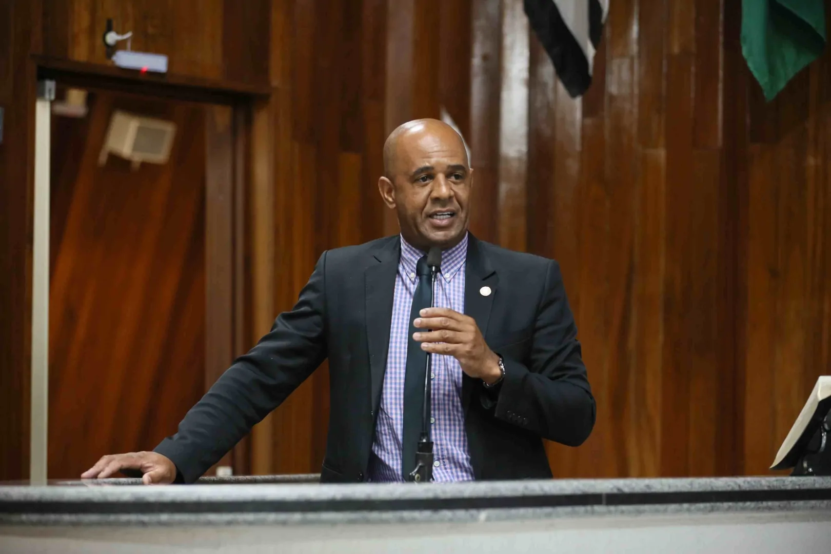 Juliano Botelho troca o PSB pelo PL e aumenta base governista na Câmara