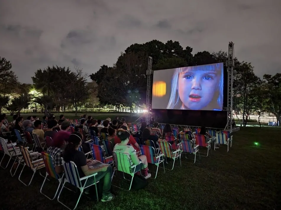 CDHU de César de Souza terá cinema ao ar livre de graça neste fim de semana; confira