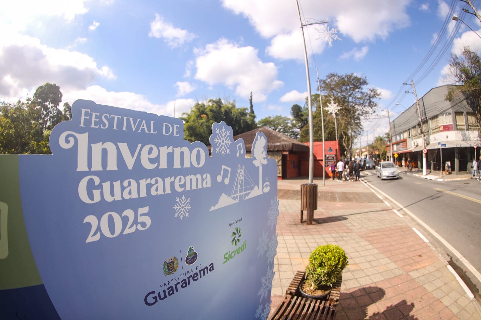 Festival de Inverno Guararema 2025 começa com boa gastronomia, música e grande movimento