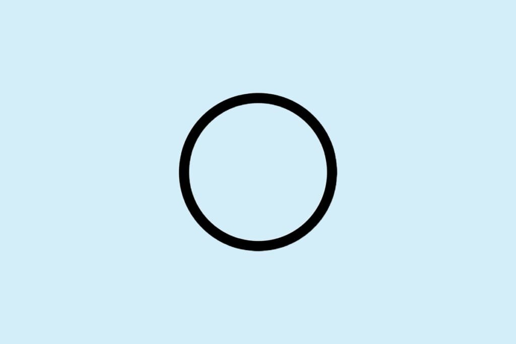 Símbolo de etiqueta de roupa com um círculo preto em fundo azul