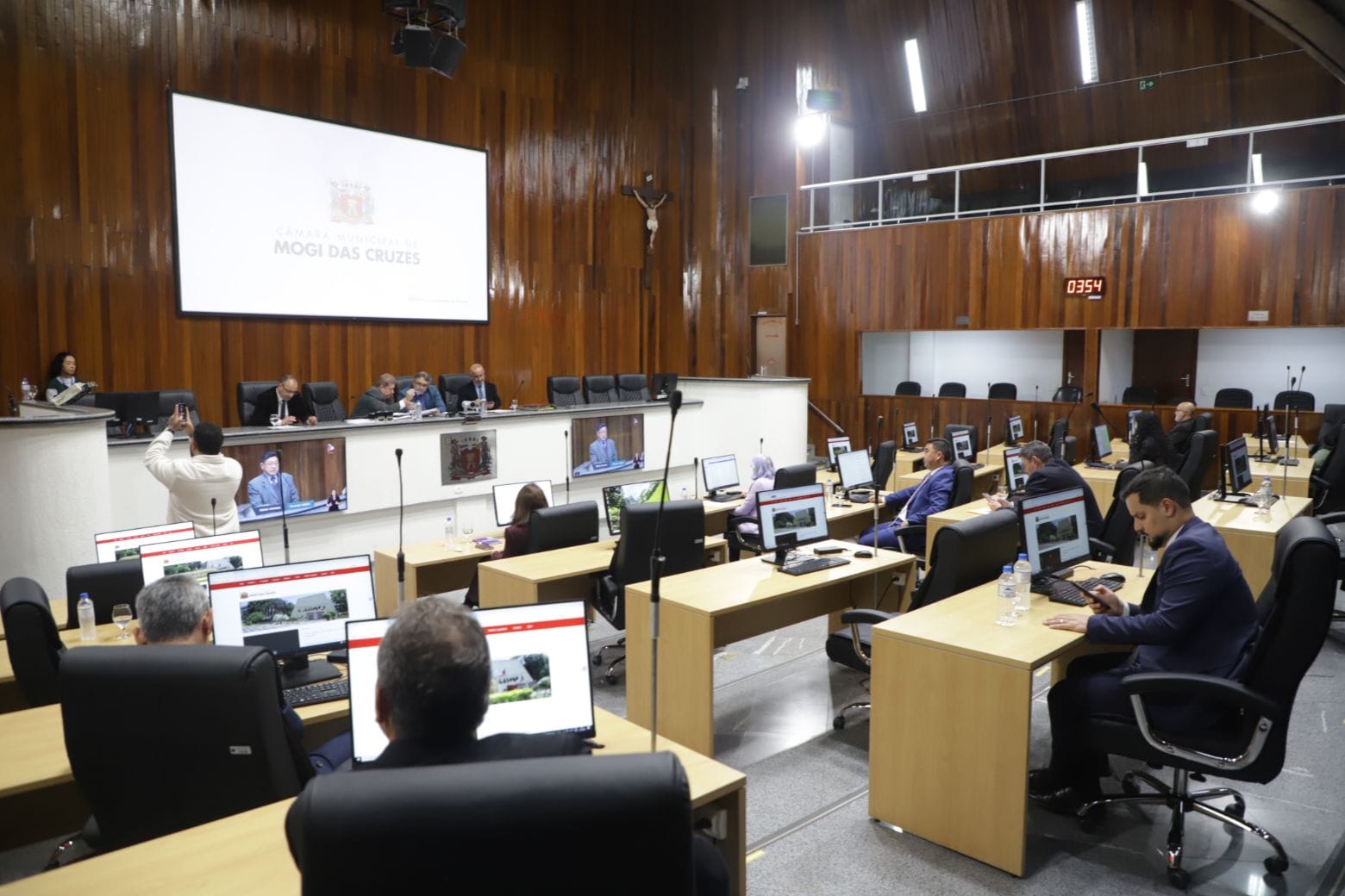 Câmara de Mogi das Cruzes torna obrigatória a instalação brinquedos inclusivos em praças e parques