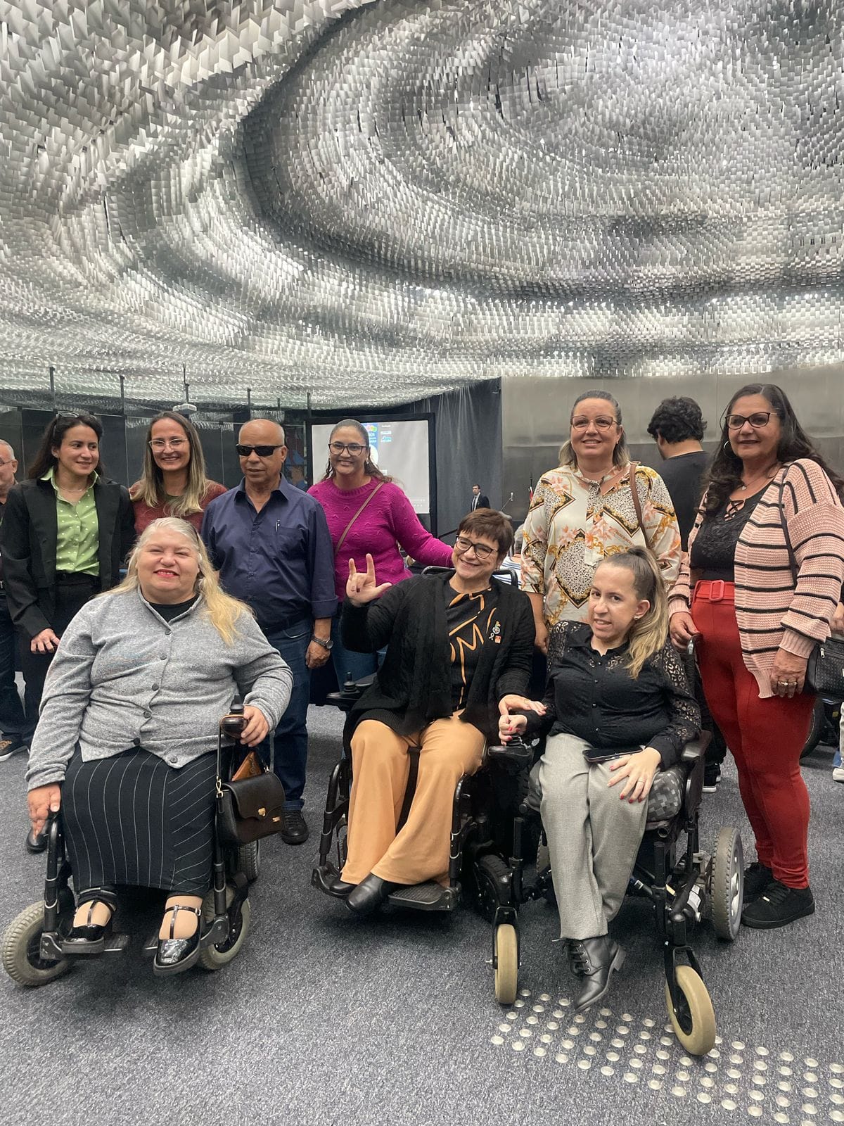 Com secretaria inclusiva, Arujá participa de seminário de 10 anos da LBI