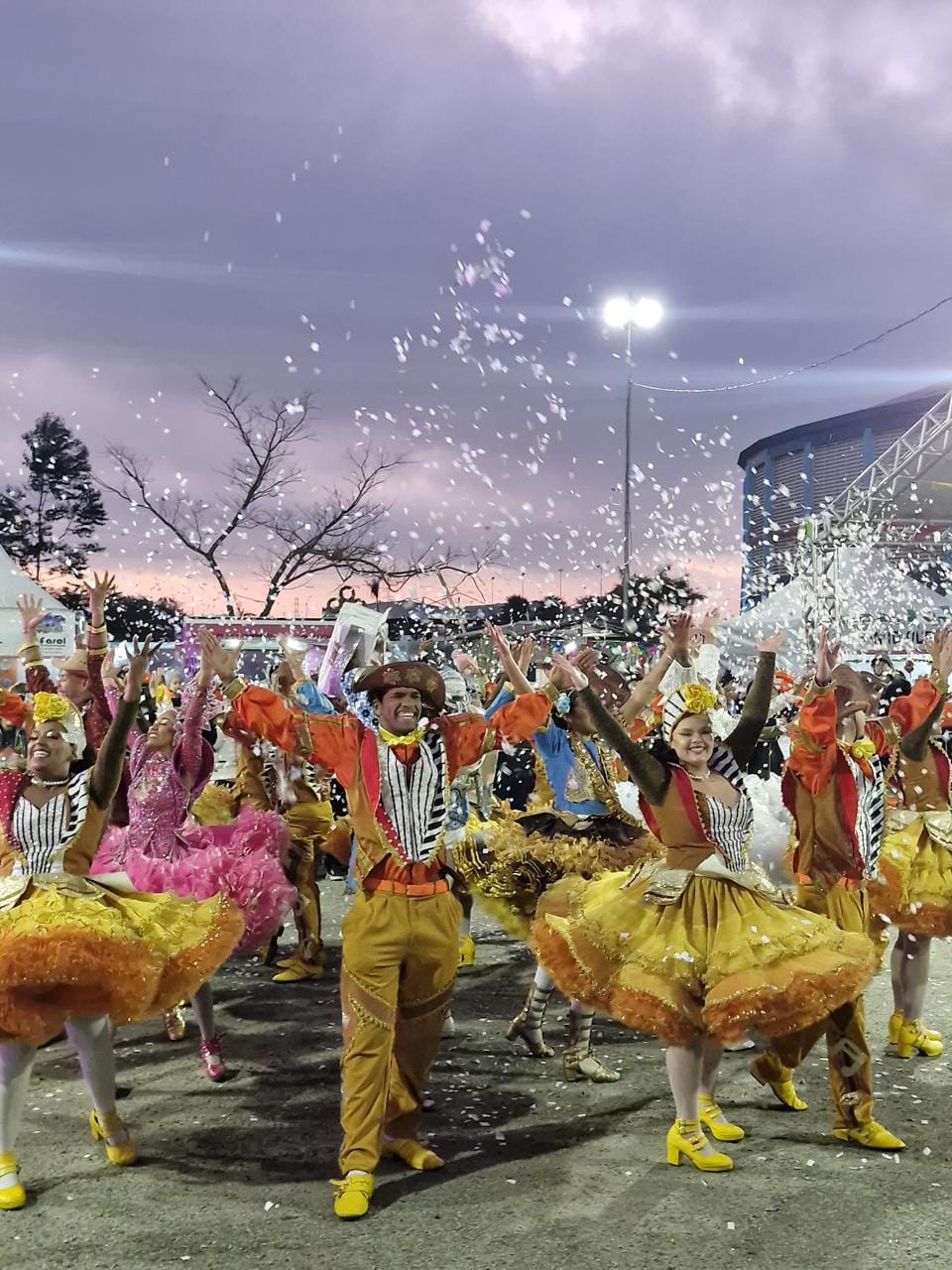 Do arraiá de rua aos festivais: quadrilha Junina Tio Cris vence concurso em Festa Nordestina