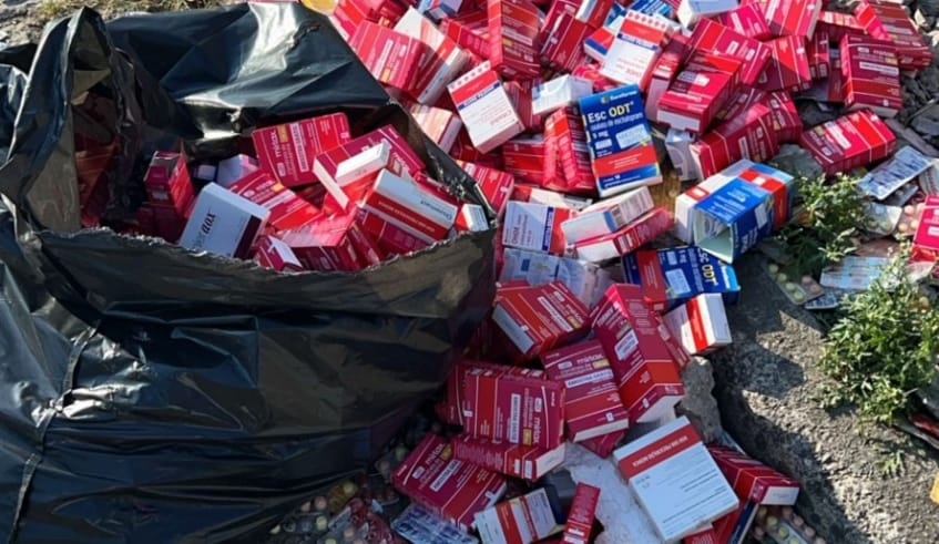 Mais de 17 quilos de medicamentos vencidos são encontrados em rua de Mogi das Cruzes