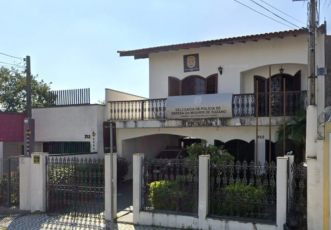 Mulher é esfaqueada pelo companheiro em Suzano; suspeito está foragido