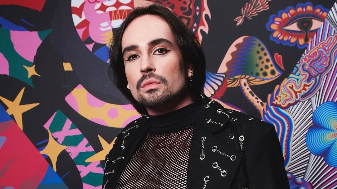 Johnny Hooker chega ao Sesc Mogi para show especial no dia 20 de setembro