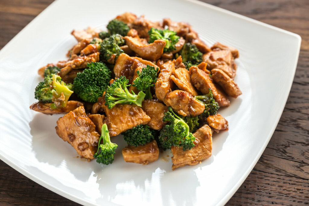 7 receitas fit com frango para fazer no forno