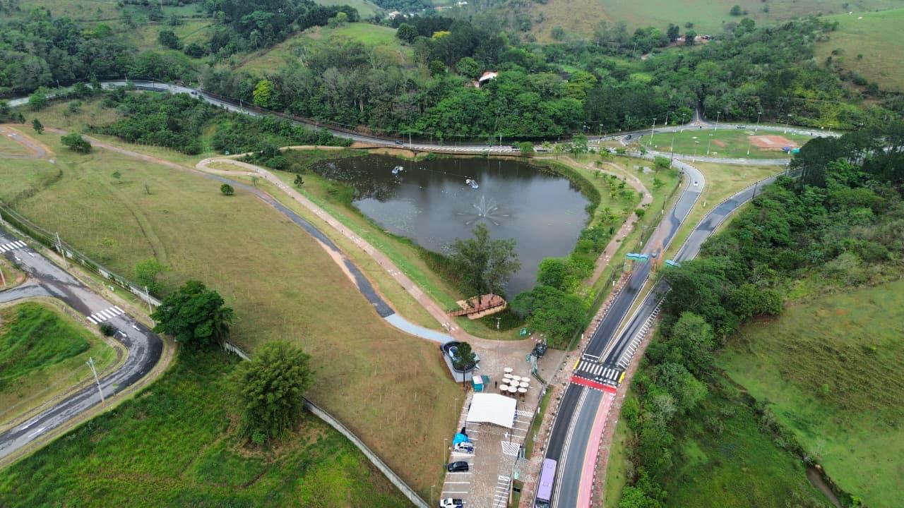 Guararema inaugura Parque do Lago e Quadra Poliesportiva