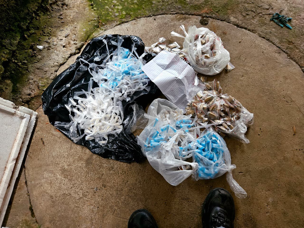 GCM de Itaquá apreende 2,8 mil porções de drogas e recupera moto roubada durante operação