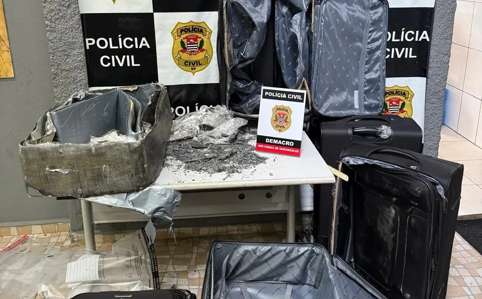 Polícia de Ferraz prende mulheres namibianas com 10 kg de cocaína em malas