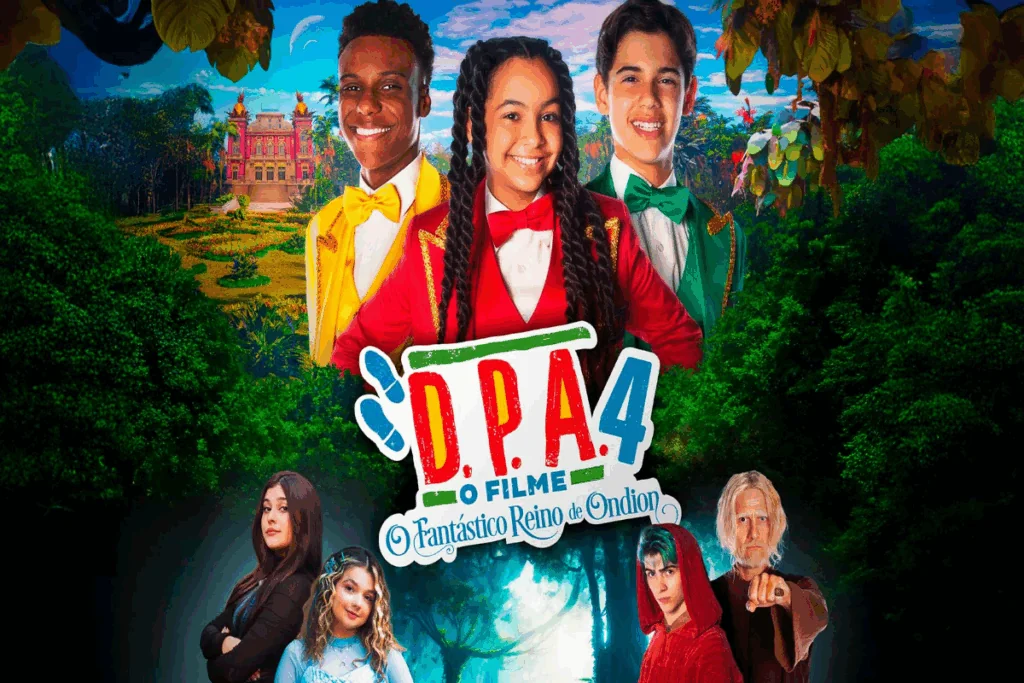 Imagem de três crianças, um menino usando terno e gravata amarelo, uma menina usando terno e gravata azul e o outro usando um terno e gravata verde com o nome do filme colorido na imagem e abaixo a imagem de 2 mulheres uma usando preto e a outra azul, e do outro lado dois homens um usando uma capa vermelha e o outro uma capa marrom