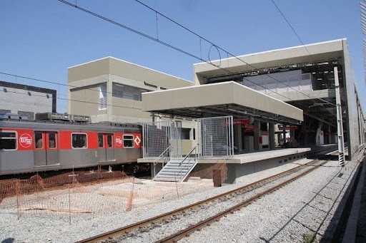Passageiro cai nos trilhos da Linha 11-Coral da CPTM, em Ferraz de Vasconcelos