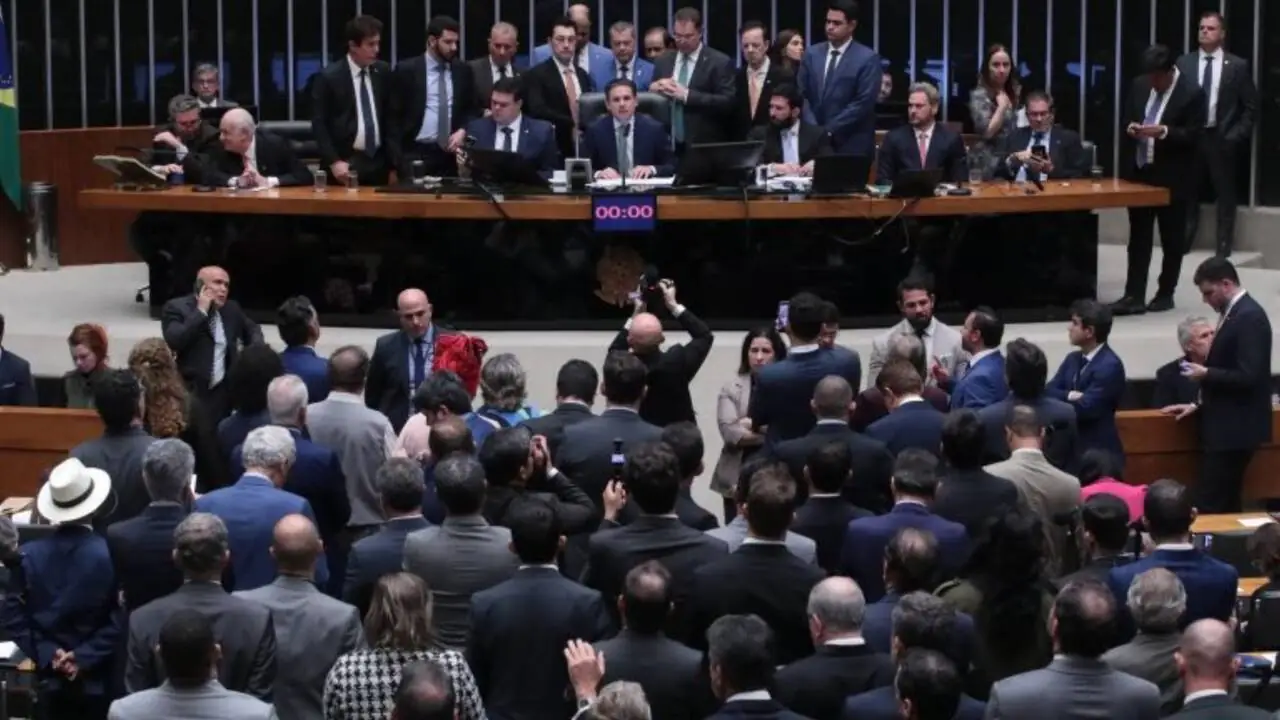 PL da Dosimetria, que reduz pena de Bolsonaro, é aprovado pela Câmara