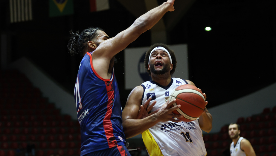 Mogi Basquete vence Fortaleza no Hugão pelo NBB CAIXA 