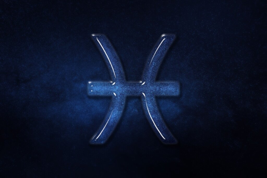 Ícone de Peixes formado por duas linhas curvas conectadas por uma barra horizontal, com um acabamento vítreo azulado com brilhos internos, sobre um fundo de céu noturno azul-escuro profundo e estrelado.