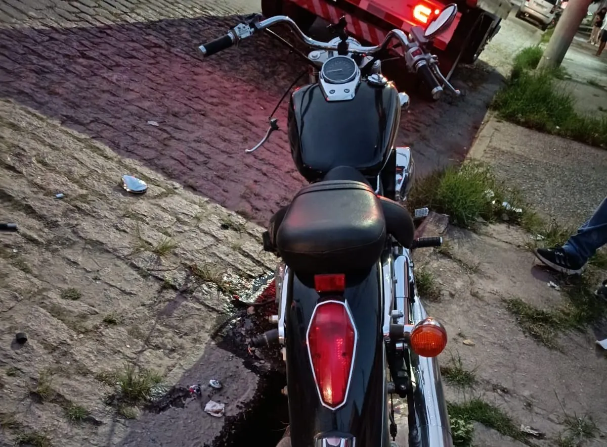 Homem é preso após furtar moto deixada ligada em frente a comércio em Mogi das Cruzes