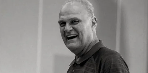 Morre Oscar Schmidt, maior nome do Basquete nacional, aos 68 anos