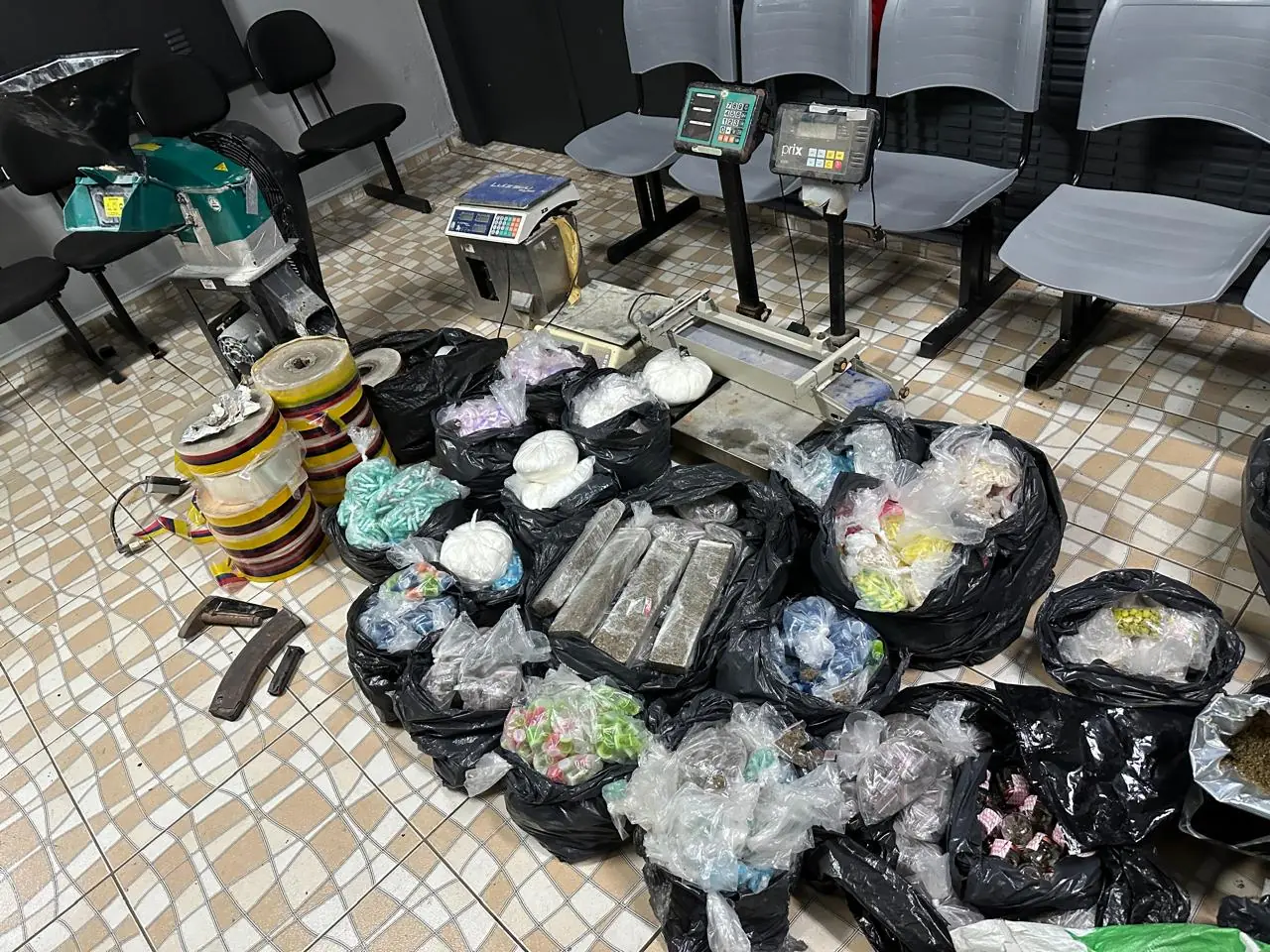 PM prende suspeito de tráfico e apreende mais de 80 kg de drogas em Ferraz de Vasconcelos