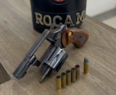 Homem é morto a tiros em Mogi das Cruzes; suspeito é preso com arma furtada há mais de 30 anos