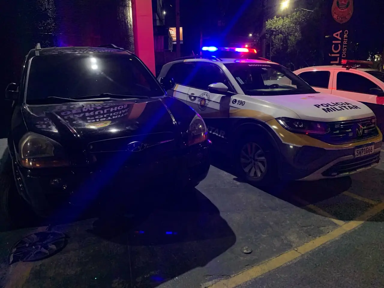Polícia Rodoviária resgata reféns e prende suspeito após perseguição na Ayrton Senna, em Guarulhos