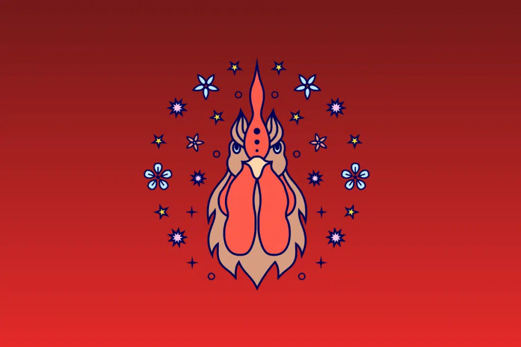 Ilustração estilizada da cabeça de um galo visto de frente, com crista e papo vermelhos, cercado por flores e estrelas sobre fundo vermelho gradiente.