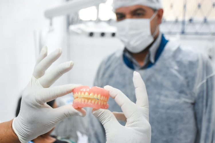 Prefeitura de Mogi das Cruzes lança programa de próteses dentárias gratuitas