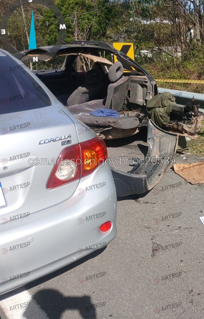 Mulher morre e outras 6 pessoas ficam feridas após semirreboque se desprender de caminhonete na Mogi-Bertioga
