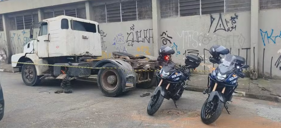 Homem de 51 anos é encontrado morto dentro de caminhão em Suzano