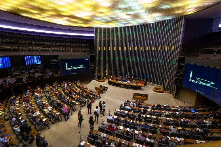 O Diário nas Eleições 2026: como é eleito e quais as funções de um Deputado Federal?