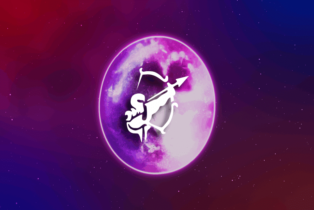A imagem apresenta uma representação do signo de sagitário, com a silhueta branca de um arco e flecha posicionada no centro de uma lua em tons de roxo e rosa.