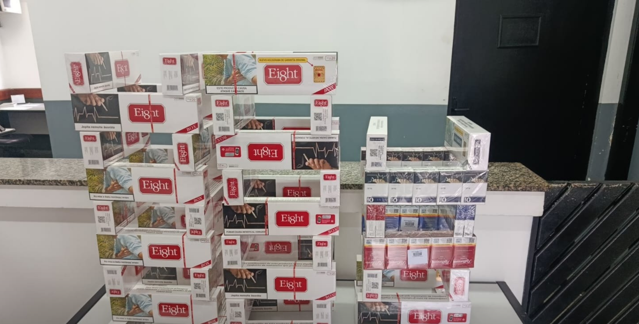 Adolescente é apreendido com 920 maços de cigarros contrabandeados em Suzano