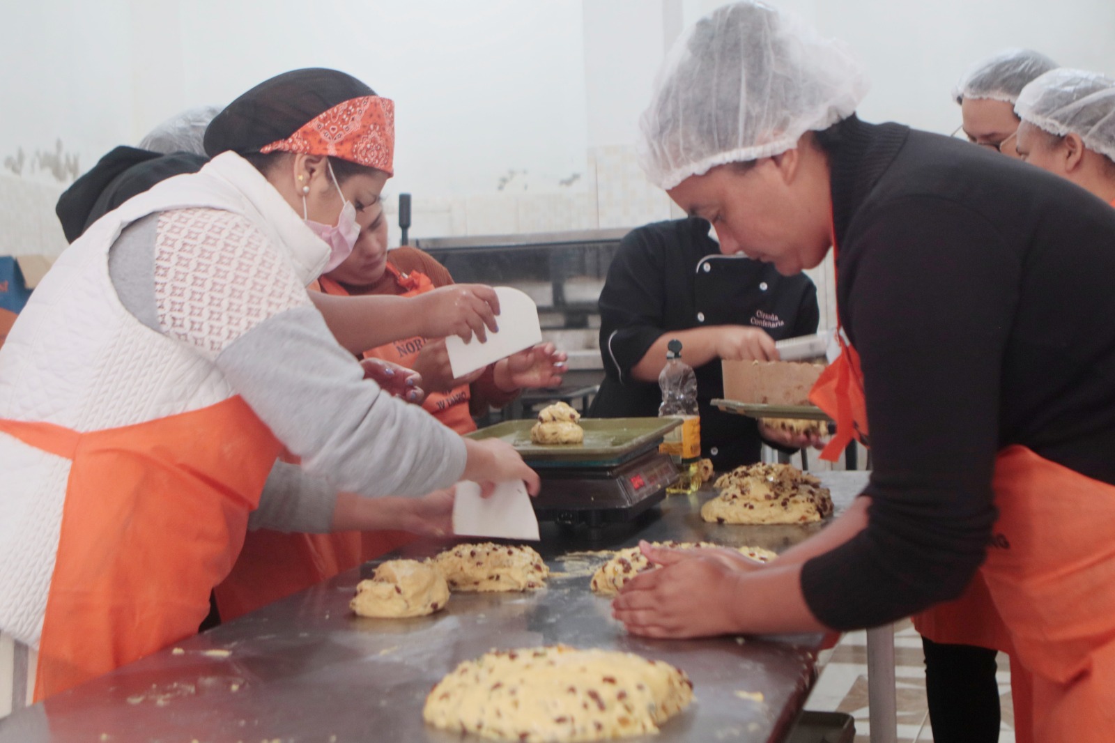 Suzano abre inscrições para 45 vagas em cursos de culinária natalina
