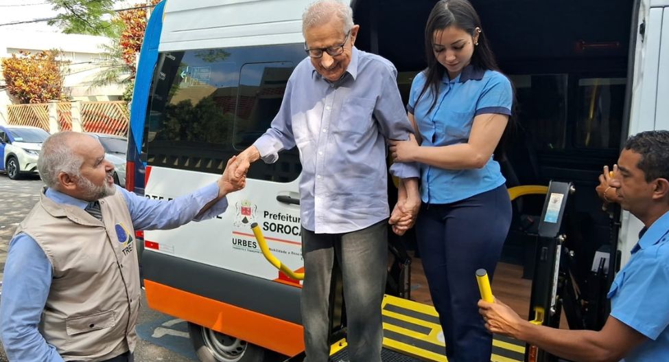 Eleitores com mobilidade reduzida têm até o dia 16 de outubro para solicitar transporte gratuito para votar no 2º turno