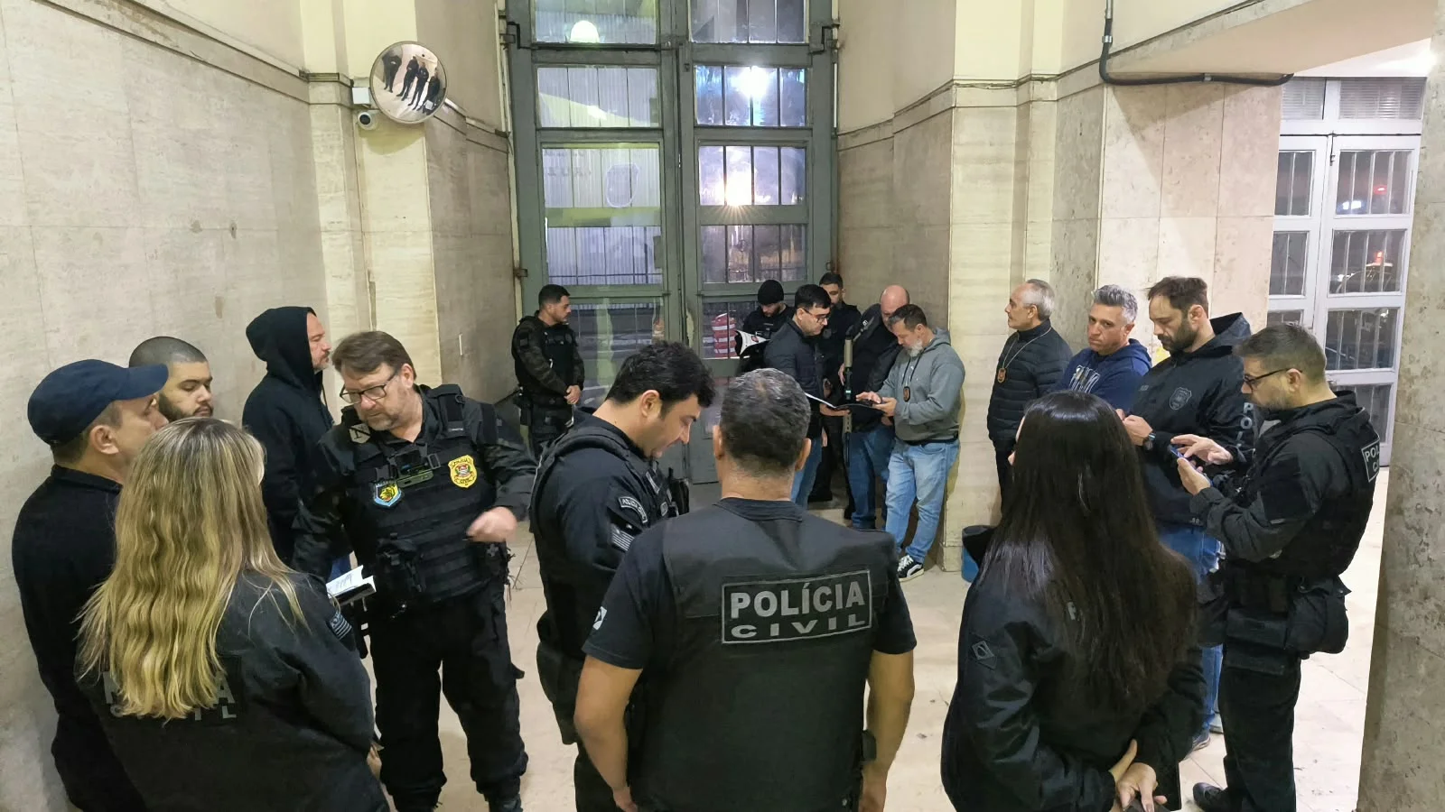 Polícia Civil cumpre mandados em Poá contra contra quadrilha especializada em fraudes bancárias